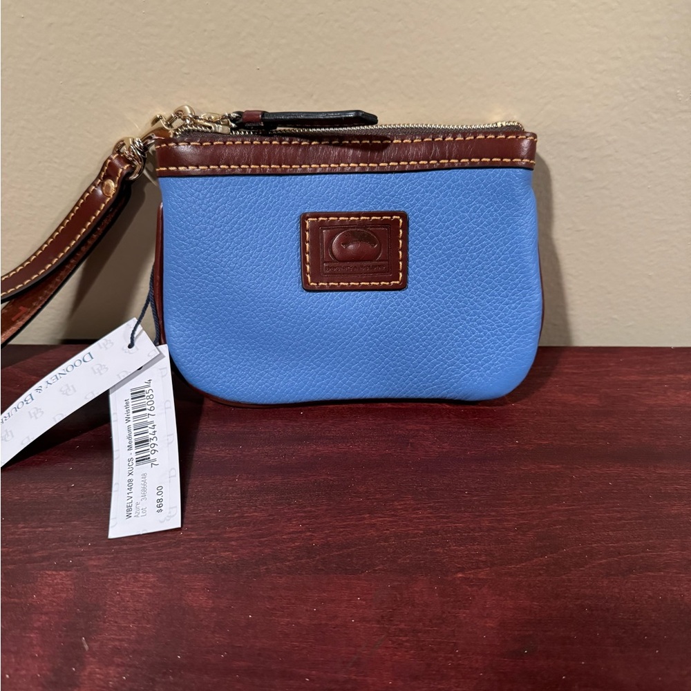 NWT Dooney & Bourke Medium Wristlet Azure.